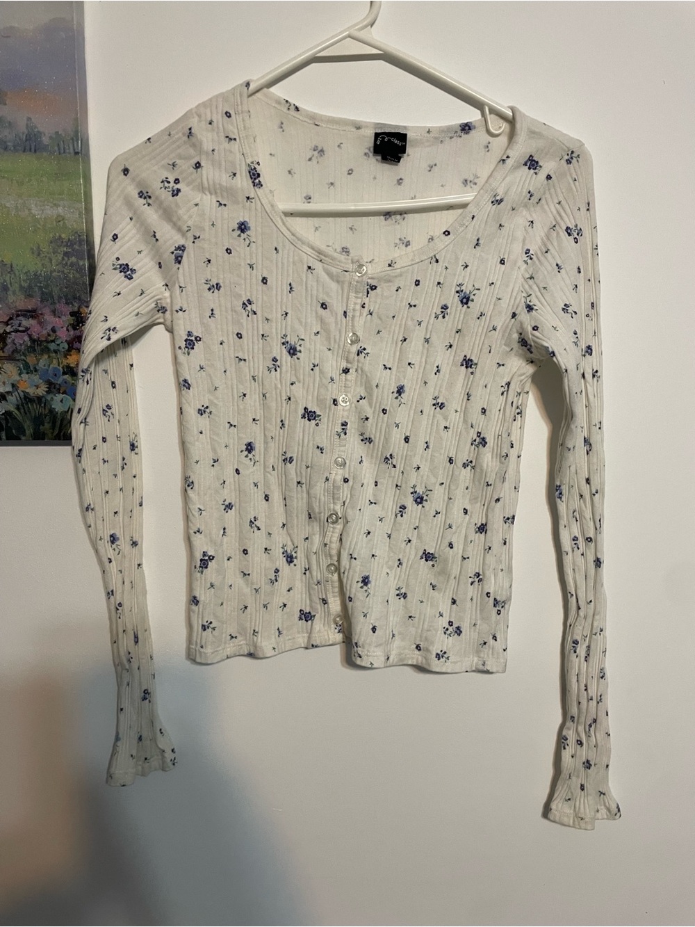 art class White Ribbed Button-Front Long Sleeve Top with Blue Floral Print